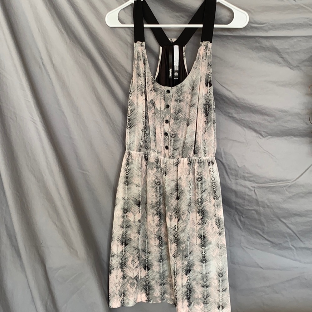 Kenzie women’s dress-M